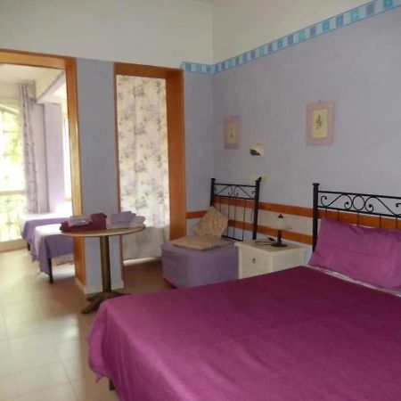 Hotel Villa Morgana เวียเรจโจ ภายนอก รูปภาพ