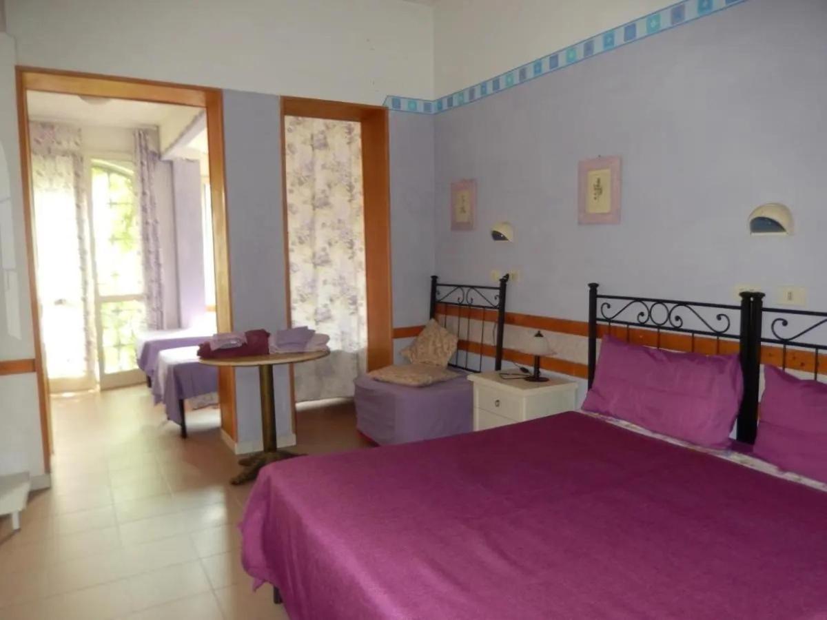 Hotel Villa Morgana เวียเรจโจ ภายนอก รูปภาพ