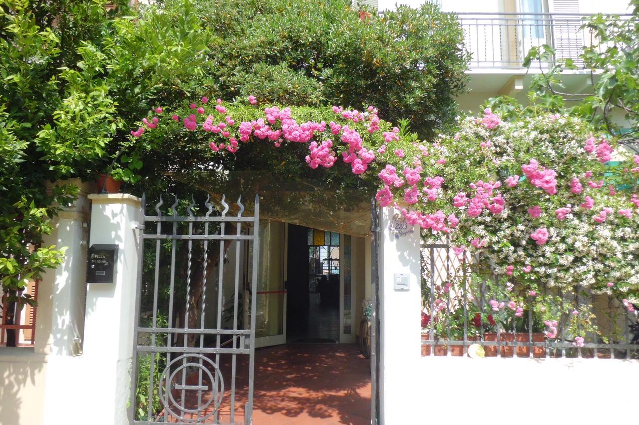 Hotel Villa Morgana เวียเรจโจ ภายนอก รูปภาพ